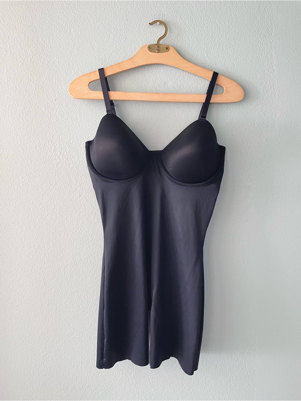 Assets | Spanx Suit Your Fancy Strapless Cupped Mid-Thigh Bodysuit Shapewear